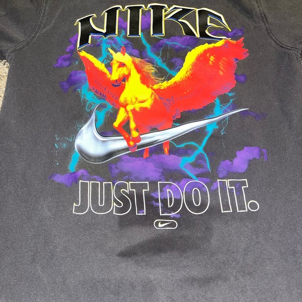 Nike Sportswear Logo Tee Shirt Gray Pegasus YS Youth Size small Loose Fit - Picture 2 of 8